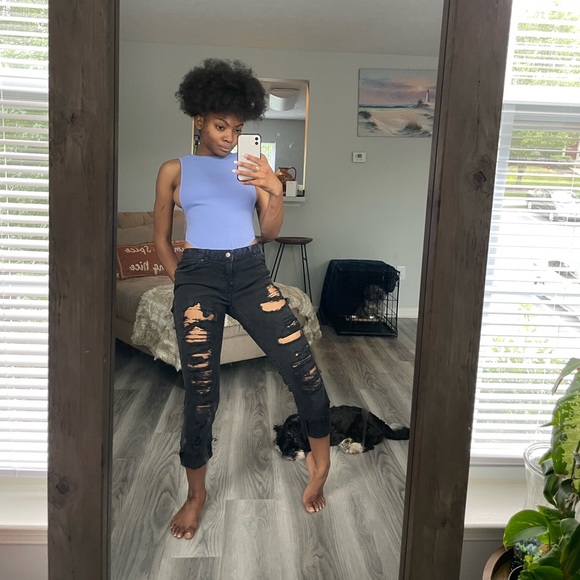 Super Distressed Black Skinny Jeans - Picture 4 of 11